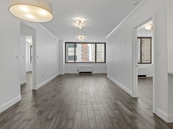 5th image of 45 River Dr S APT 910