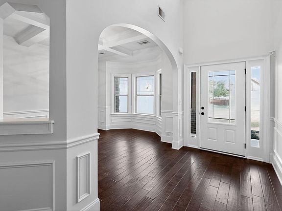 4th image of 143 White Oleander Dr