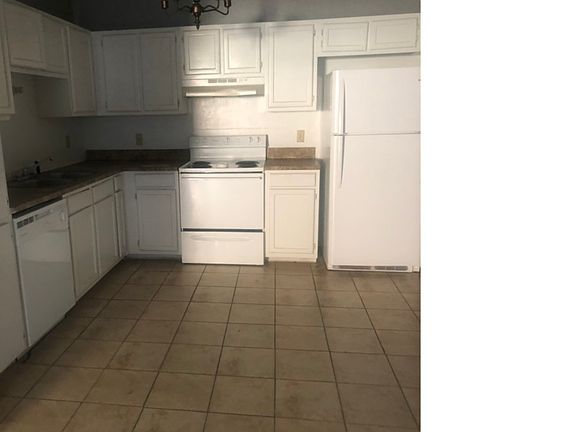 5th image of 6802 Tiki Ln APT 3