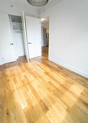 Rented by Manhattan Management LLC | media 10