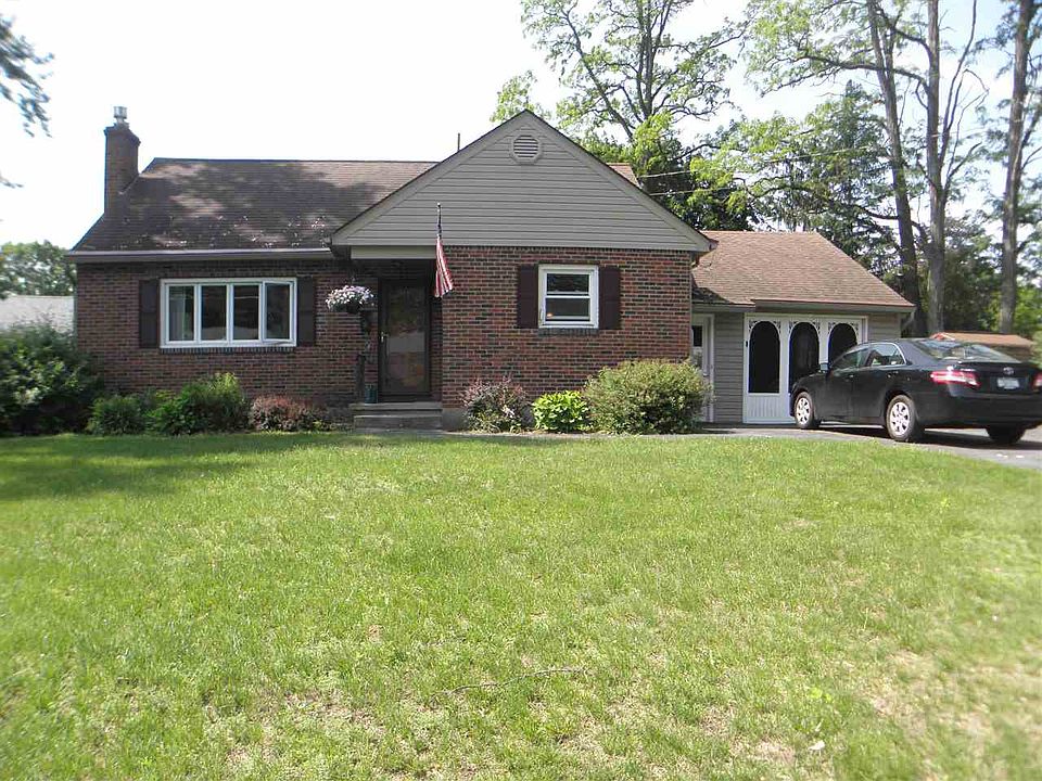 1st image of 72 Saratoga Dr