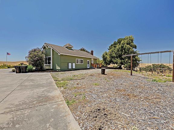 4th image of 3343 Little Valley Rd