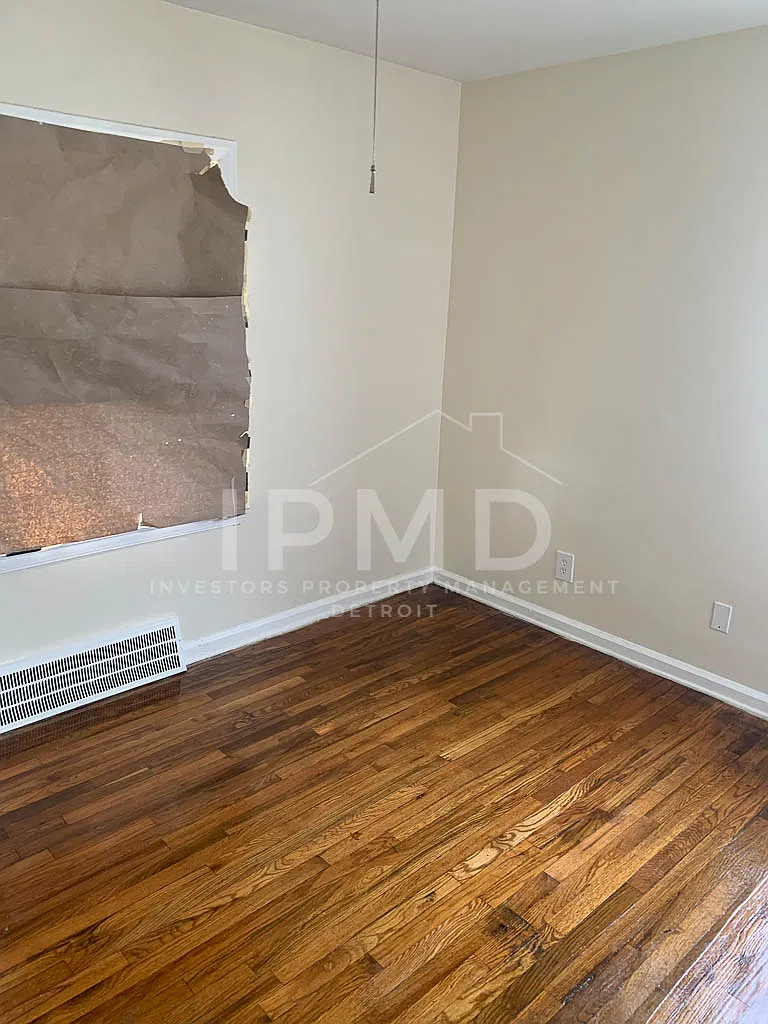 Studio, 604 sqft, $1,300 — Photo 4
