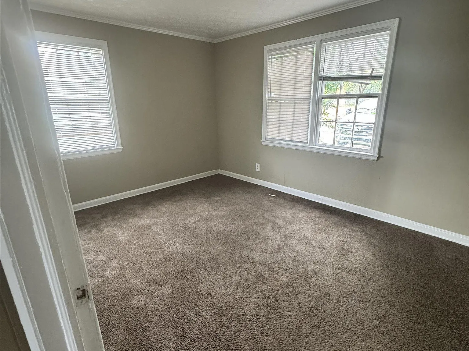 2 bed, 1.0 bath, 675 sqft, $950 — Photo 4