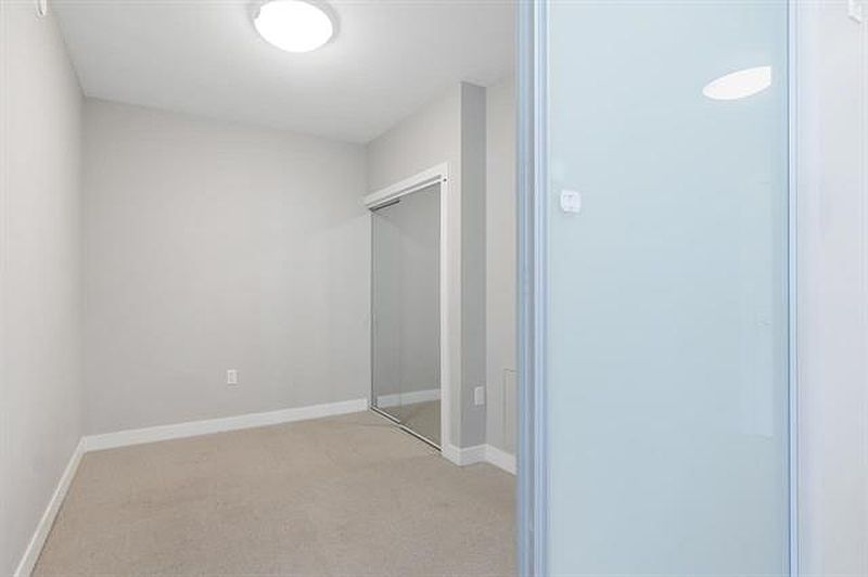 Burnaby Apartment for rent - 2 Bedrooms — photo 12