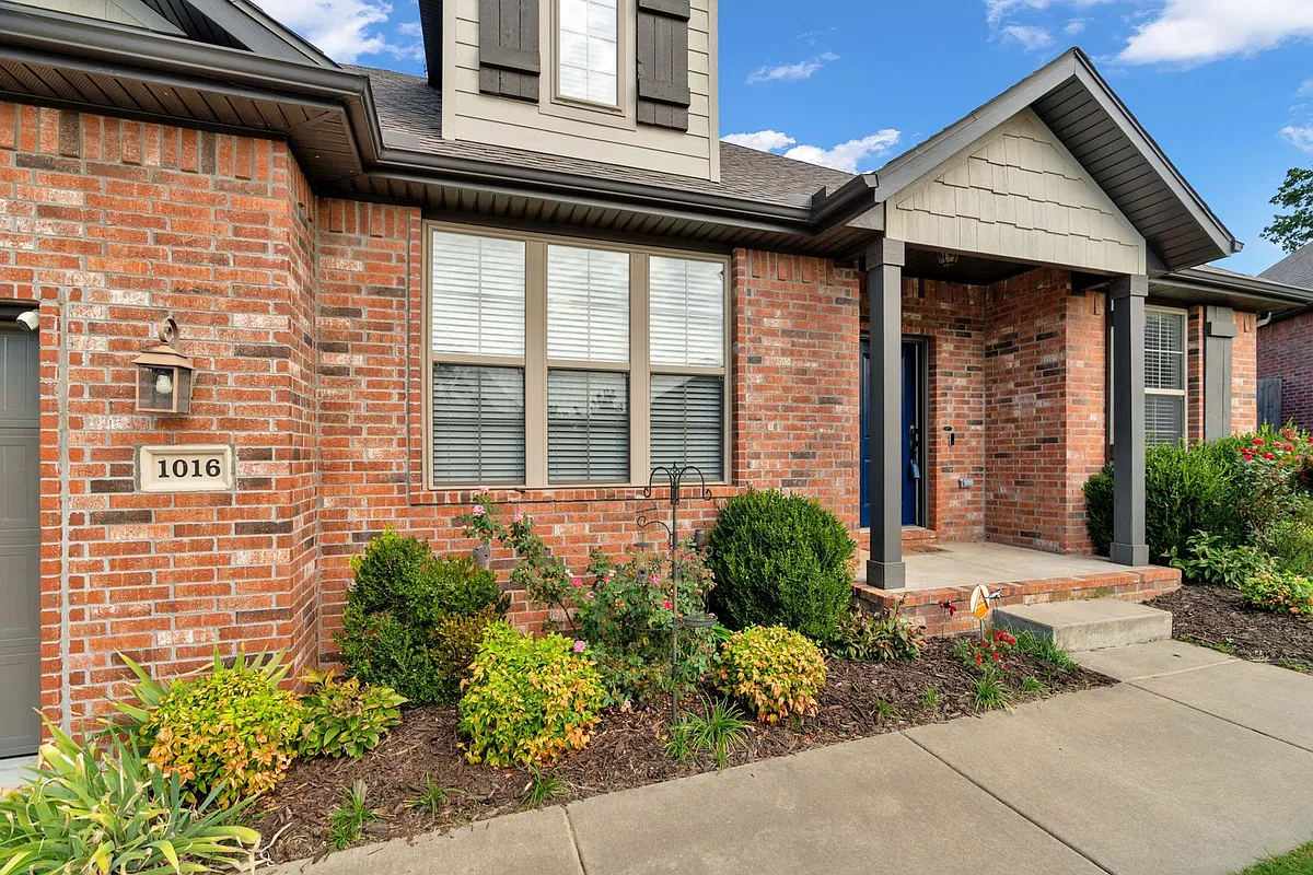 Building Photo - 1016 Marbella Ct