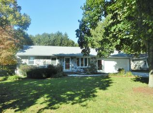 630 Lakeview Rd, Paw Paw, MI 49079