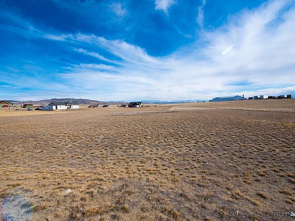 3rd image of 10 Wheatland Meadows Dr