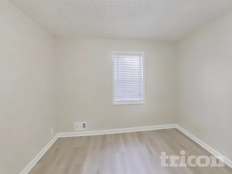 2407 Windridge Dr NE — Photo 15