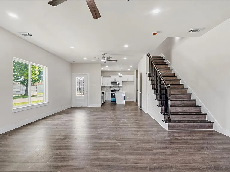 8027 Virgil St — Photo 18