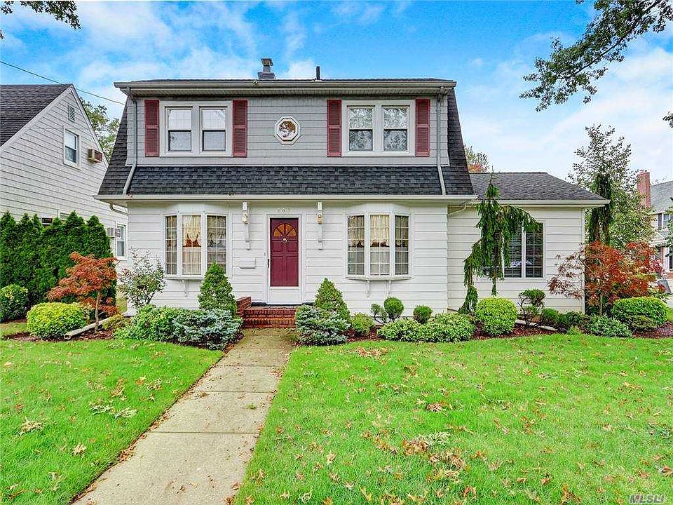 1st image of 163 Violet Ave