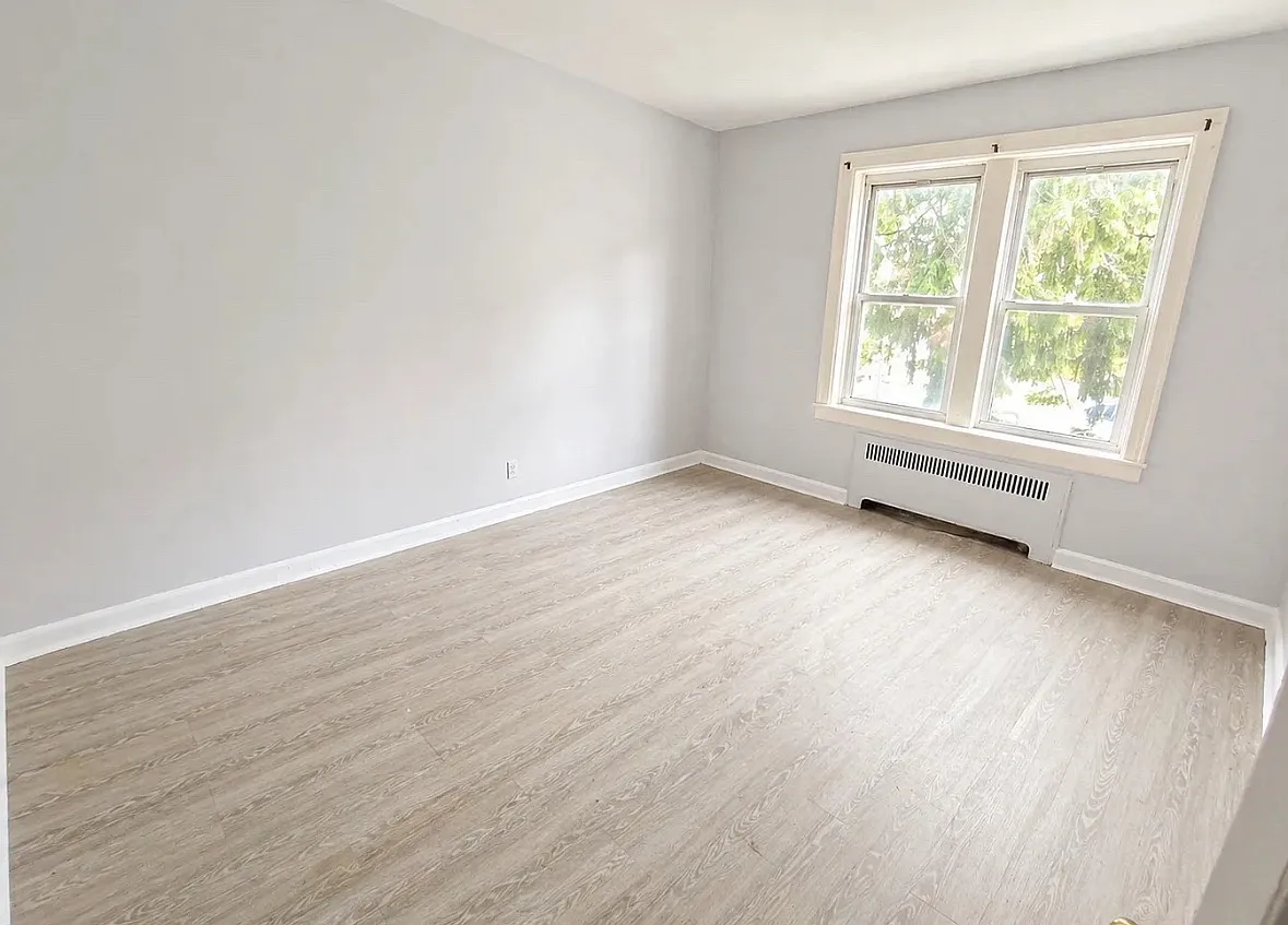 Building Photo - 129 Scofield St #1