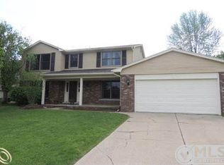 625 Heritage Ln, Rochester Hills, MI 48309