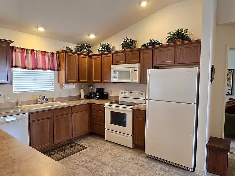 2290 Nackman Pl — Photo 7