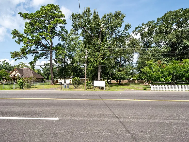 11620 Fostoria Rd — Photo 7