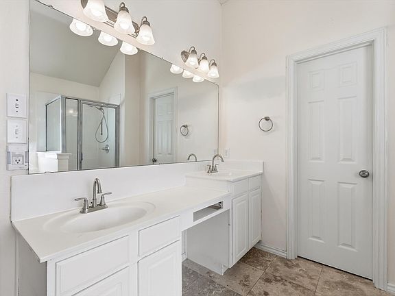 5th image of 6208 Eagle Creek Dr