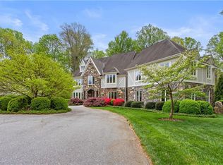 5208 Barnfield Rd, Greensboro, NC 27455