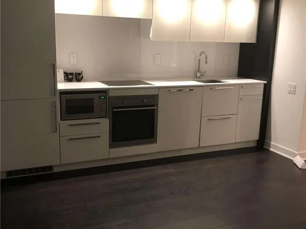 15 Grenville St, Toronto, ON
