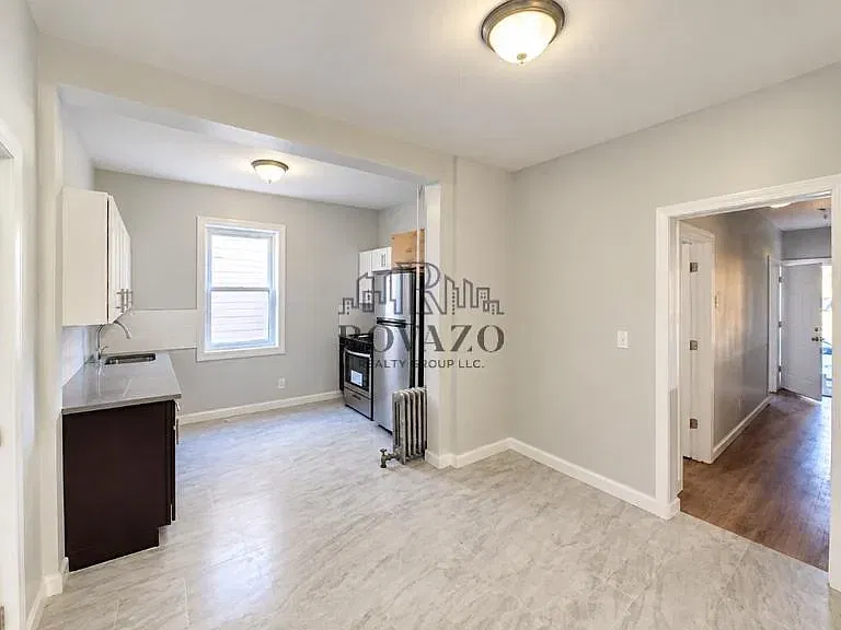 2 bed, 700 sqft, $1,800 — Photo 4