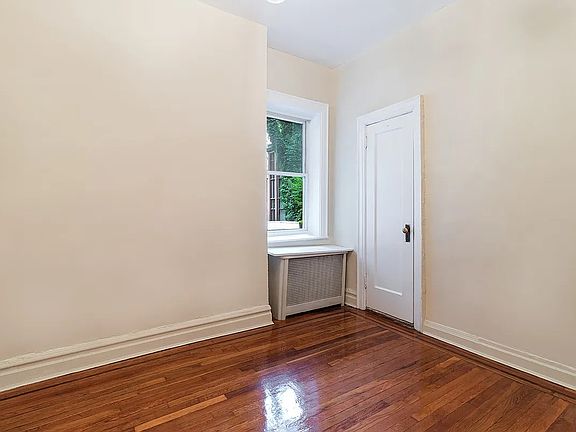 4th image of 21 E 9th St APT 2A