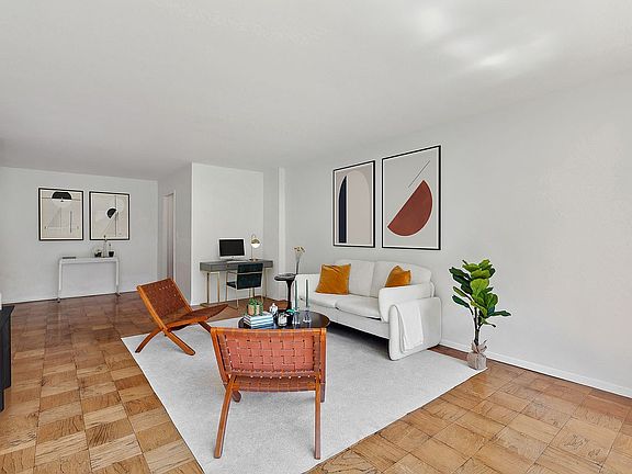 3rd image of 7 E 14th St APT 705