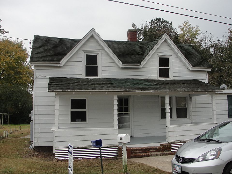 307 Pine St