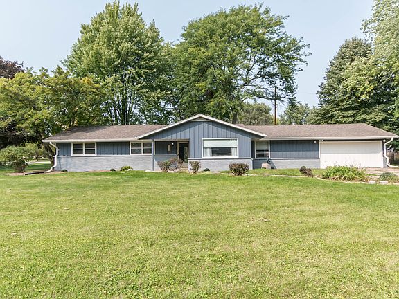 2nd image of 6436 W Cloverleaf Ln