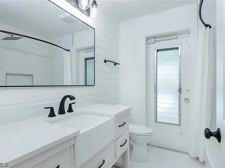 5609 De Soto Ct — Photo 35