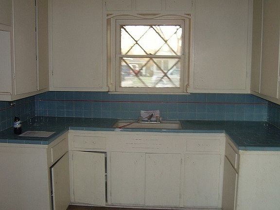 2nd image of 331 Savannah Dr