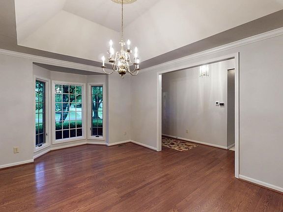 3rd image of 9291 Shallow Creek Dr