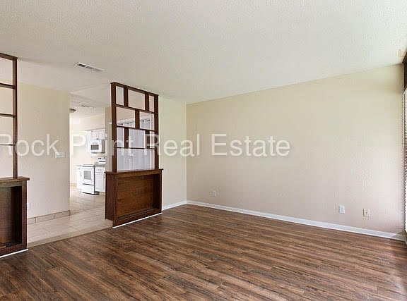 2nd image of 3117 Ellis Ave #A