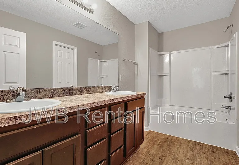 10351 Pinehurst Dr — Photo 14