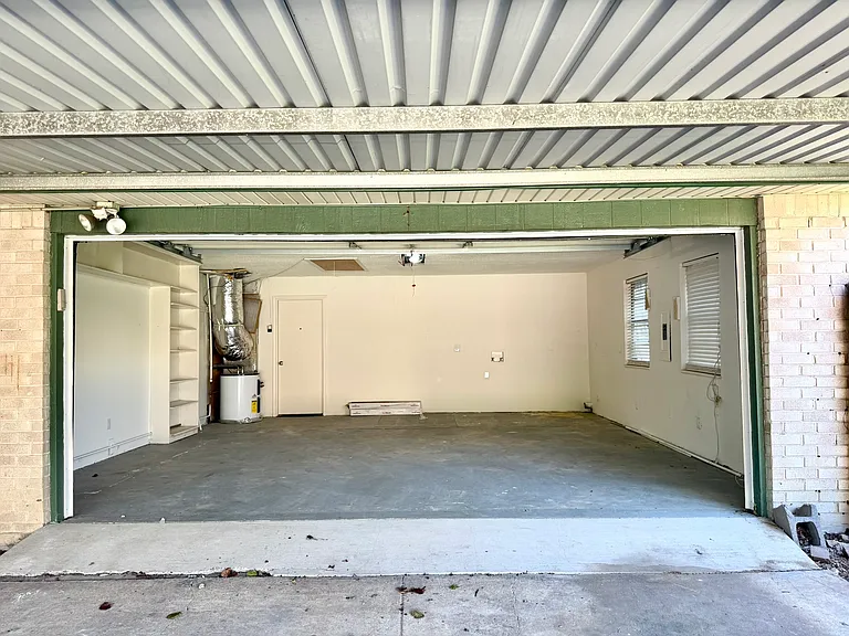 2829 Arcadia Ln — Photo 6