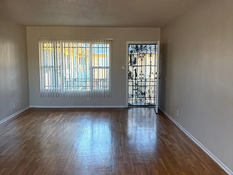 Baldwin Hills Residences — Photo 1