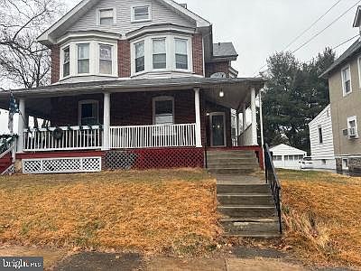 3rd image of 37 E Logan Ave