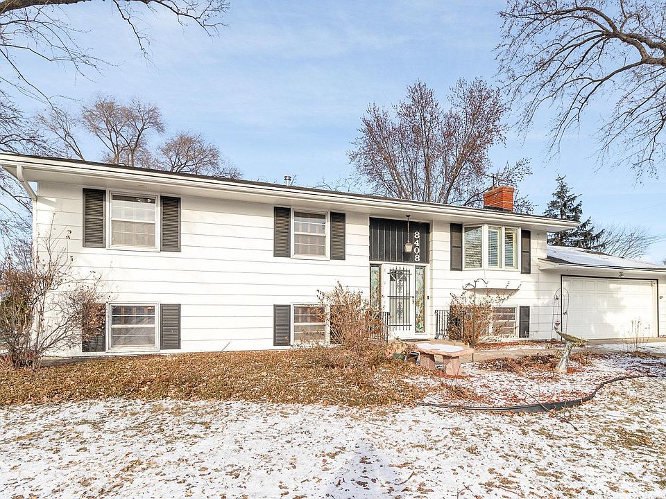 1st image of 8408 49th Ave N