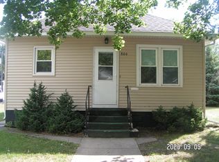 806 N 6th St, Montevideo, MN 56265