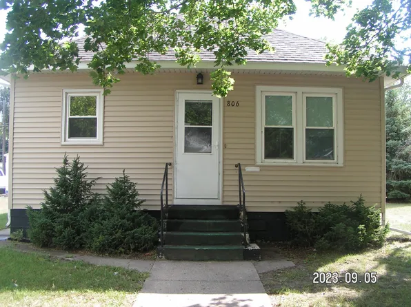 806 N 6th St, Montevideo, MN 56265