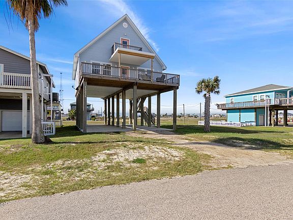 2nd image of 13231 Gulf Beach Dr