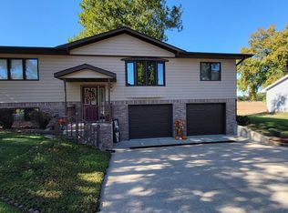 303 Maple St, Johnson, NE 68378