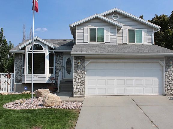 2nd image of 5577 S Walden Glen Dr