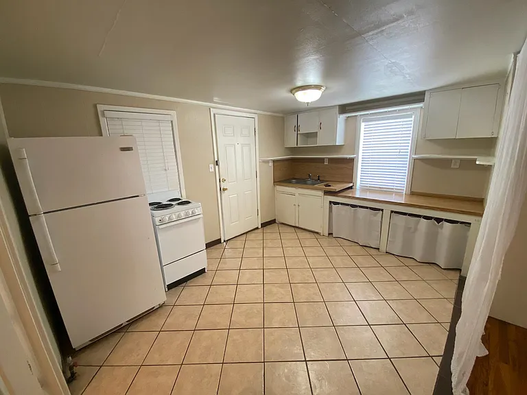 2625 26th Rear — Photo 5