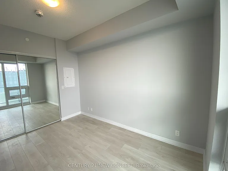 2221 Yonge St #5006 — Photo 19