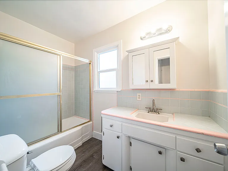 530 Howard St #E — Photo 8