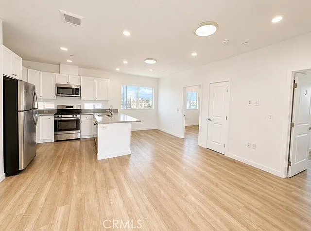 1127 S Kingsley Dr #1/2 — Photo 3