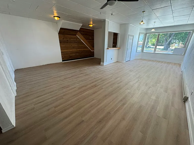 414 Main Ave E #3 — Photo 2