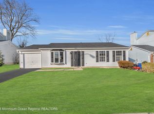 5 Beacon Dr, Barnegat, NJ 08005