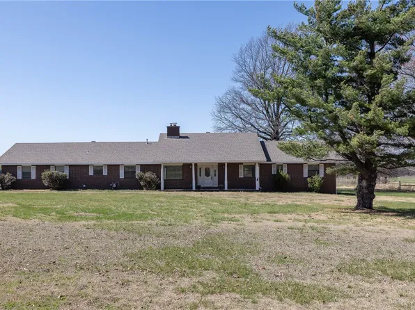 4140 Old Wire Rd, Bethel Heights, AR 72764