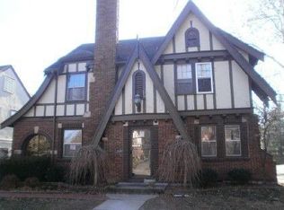 637 E 72nd St, Kansas City, MO 64131