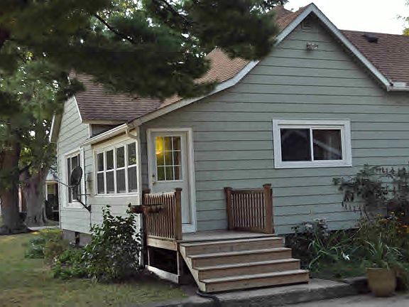 2nd image of 106 S Harrison St